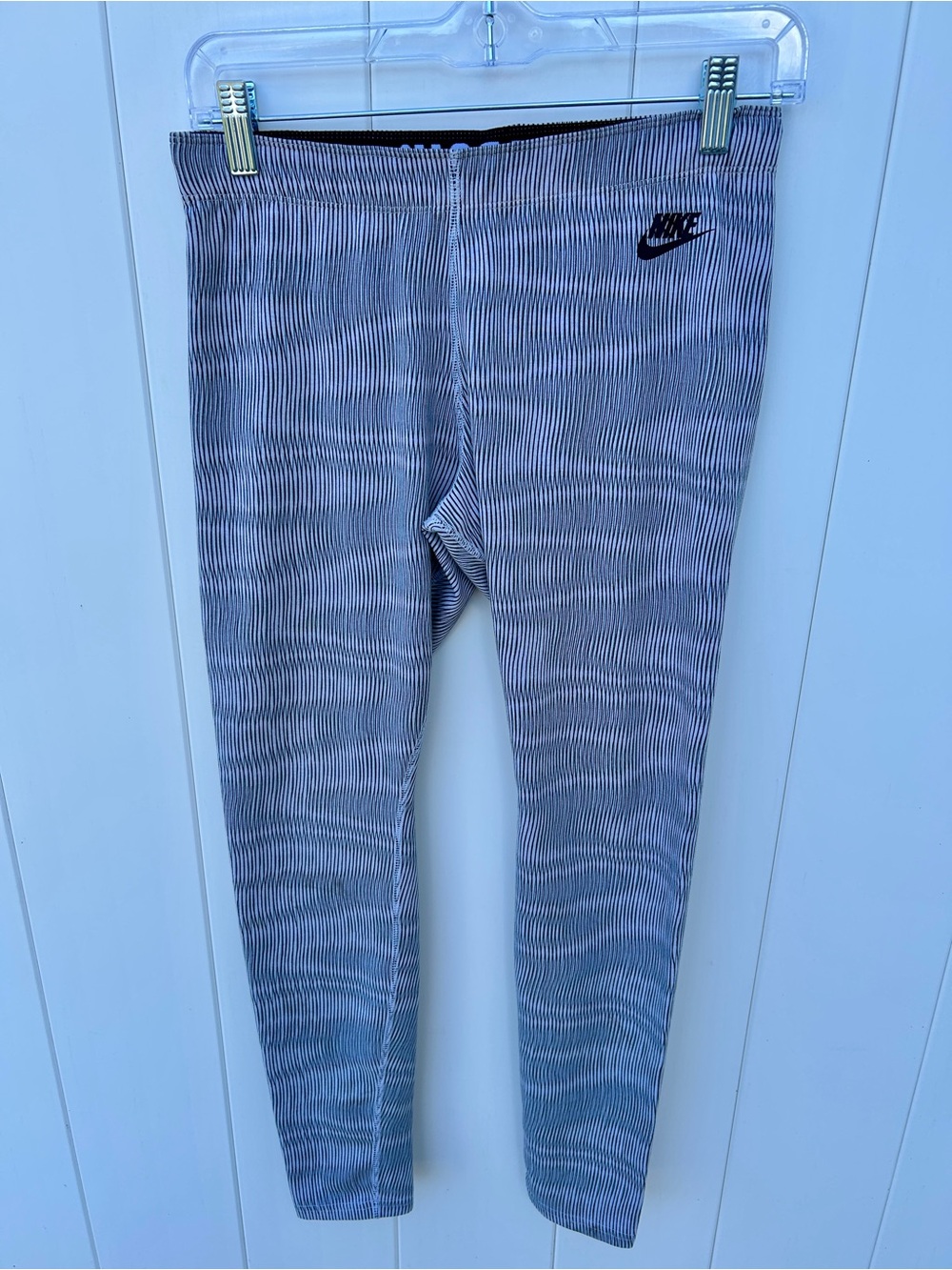 Nike Gray Striped Ribbed Leggings for Kids